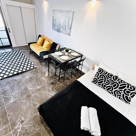 Flat Luxuous Da Oura Lejlighed *